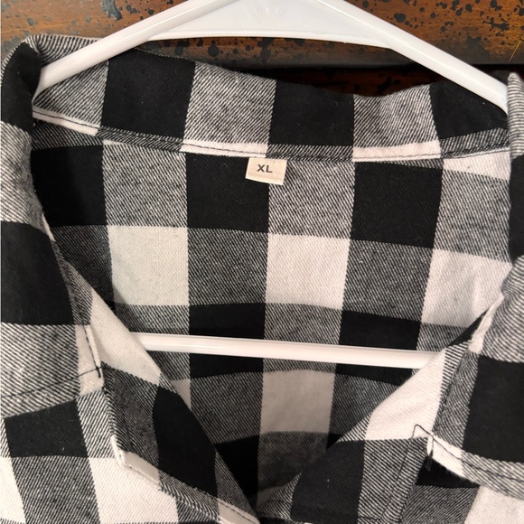 Classic Black and White Plaid Shirt - Picture 3 of 3